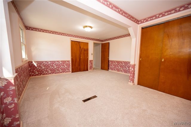 92 Devon Lane, Amherst, NY 14221