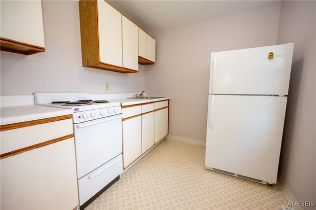 92 Devon Lane, Amherst, NY 14221