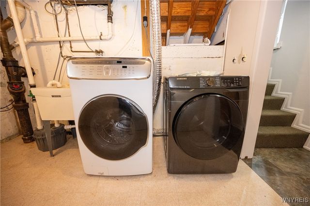 92 Devon Lane, Amherst, NY 14221