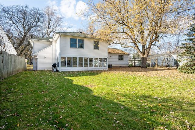 92 Devon Lane, Amherst, NY 14221