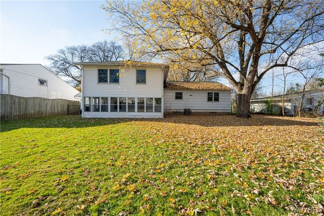 92 Devon Lane, Amherst, NY 14221