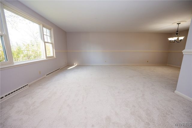 92 Devon Lane, Amherst, NY 14221