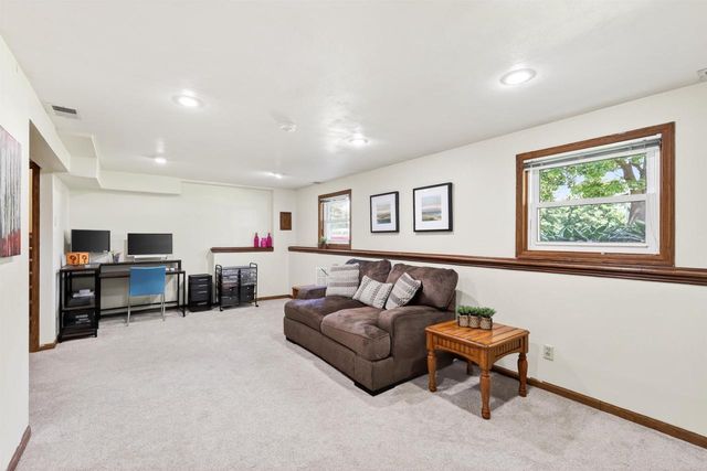 21 S Bartelt Court, Madison, WI 53704