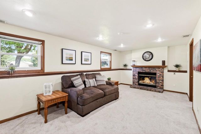 21 S Bartelt Court, Madison, WI 53704