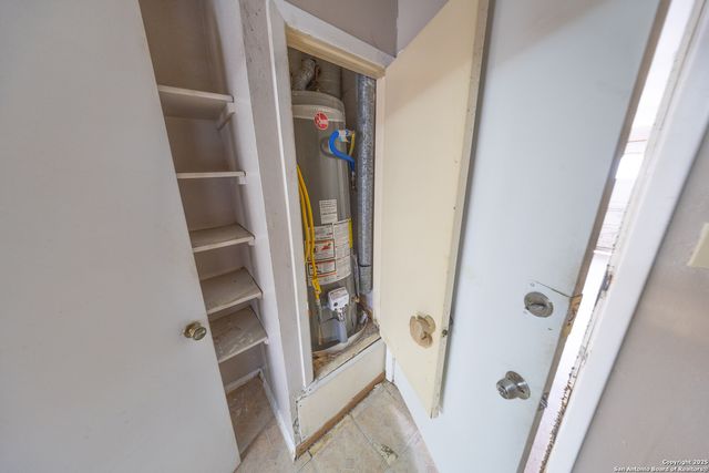 6915 Brecon, San Antonio, TX 78239