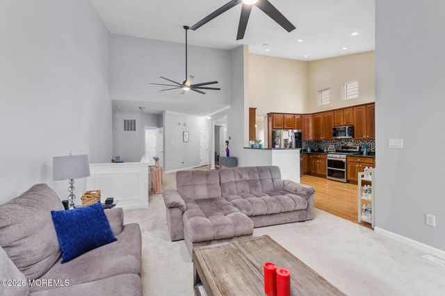 5 Tommys Meadow, Pemberton, NJ 08068