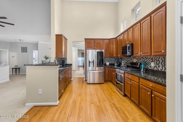 5 Tommys Meadow, Pemberton, NJ 08068