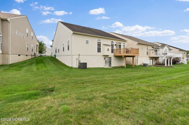 5 Tommys Meadow, Pemberton, NJ 08068