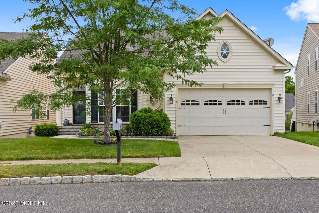 5 Tommys Meadow, Pemberton, NJ 08068