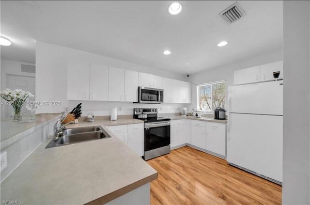 2840 NW 2nd TER, Cape Coral, FL 33993