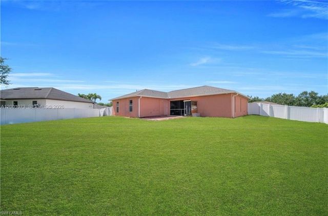 2840 NW 2nd TER, Cape Coral, FL 33993