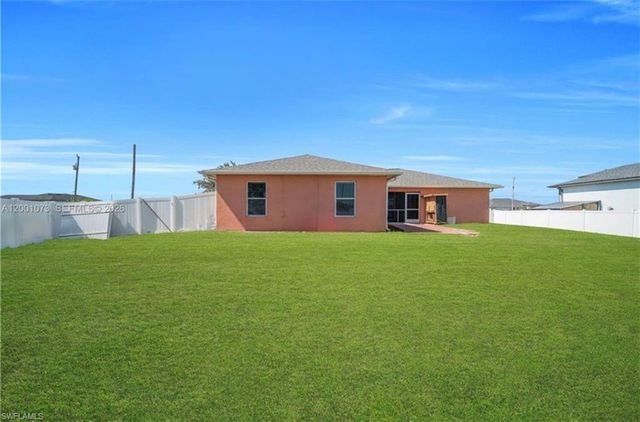 2840 NW 2nd TER, Cape Coral, FL 33993