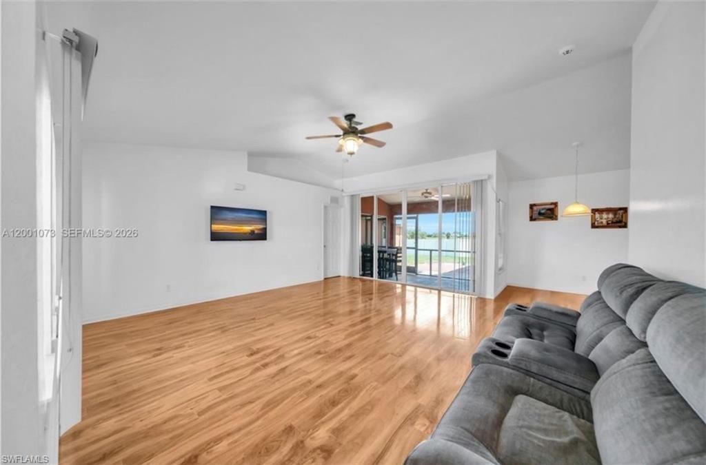 Image 10 of property listing at 2840 NW 2nd TER, Cape Coral, FL 33993