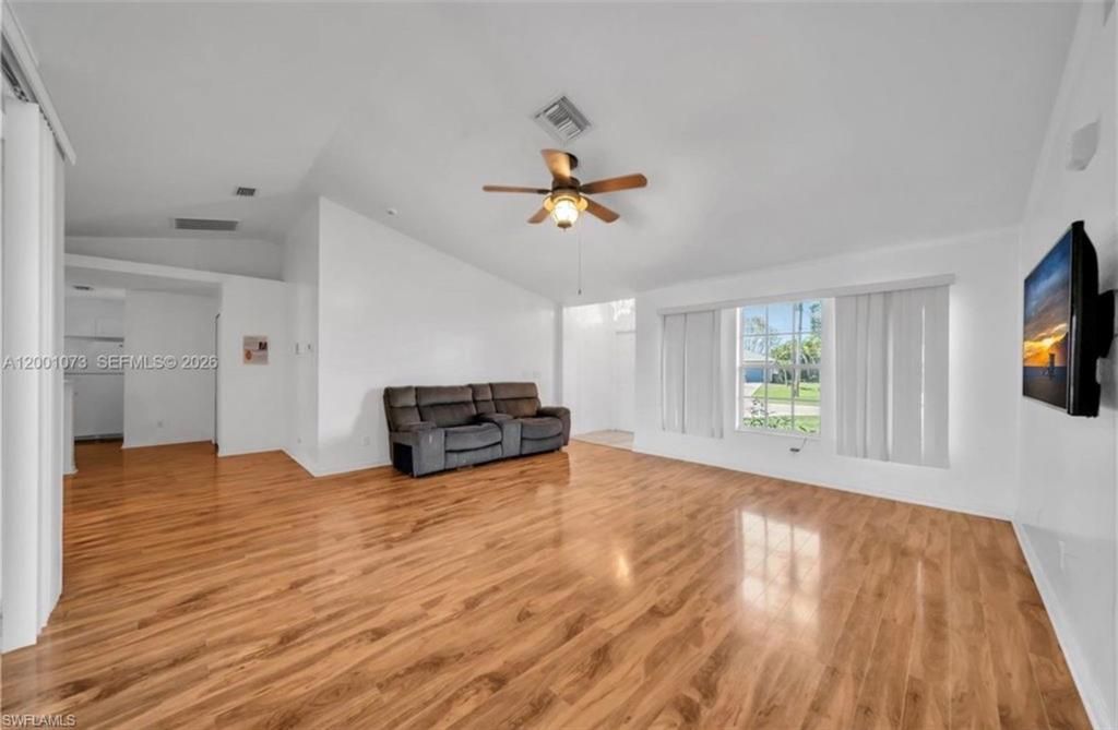 Image 5 of property listing at 2840 NW 2nd TER, Cape Coral, FL 33993
