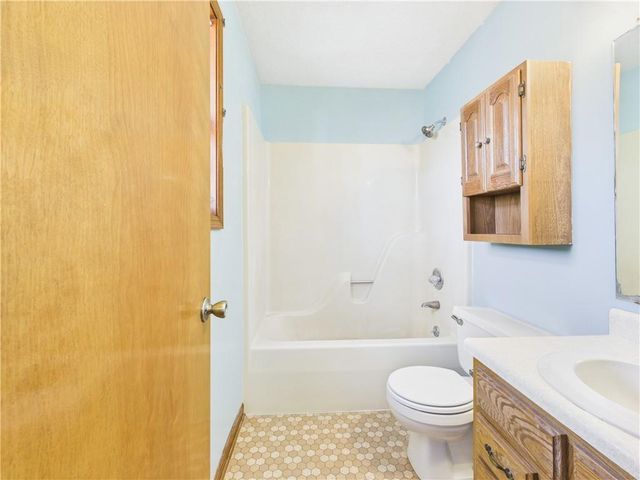 803 E Market Street, Warrensburg, MO 64093