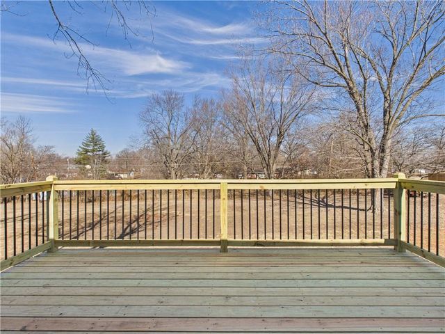 803 E Market Street, Warrensburg, MO 64093