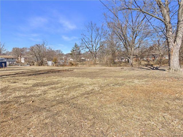 803 E Market Street, Warrensburg, MO 64093