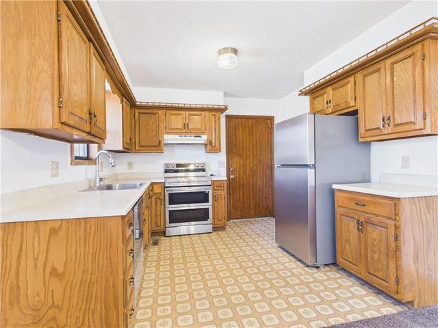 803 E Market Street, Warrensburg, MO 64093