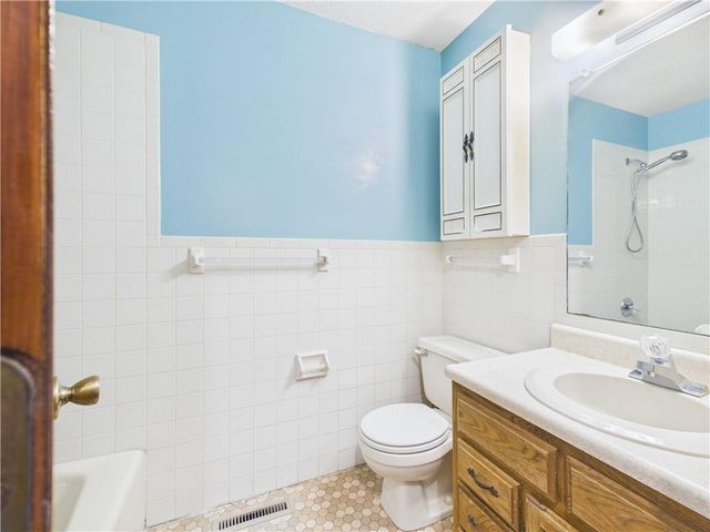 803 E Market Street, Warrensburg, MO 64093