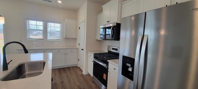 2041 Halton Oaks Drive, Spartanburg, SC 29303