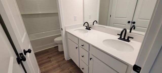 2041 Halton Oaks Drive, Spartanburg, SC 29303