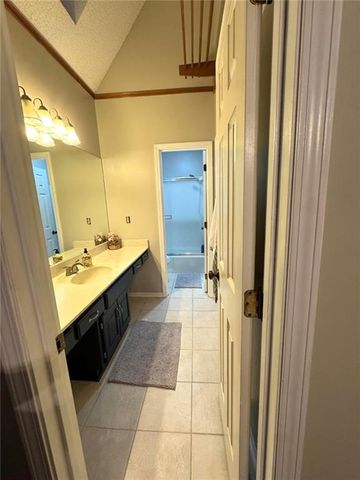 608 Butternut Lane, Liberty, MO 64068