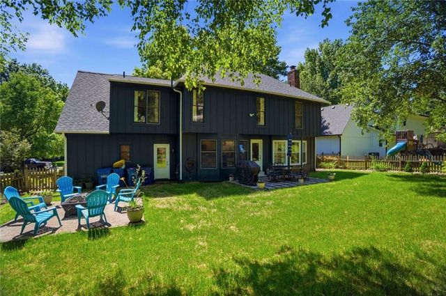 608 Butternut Lane, Liberty, MO 64068