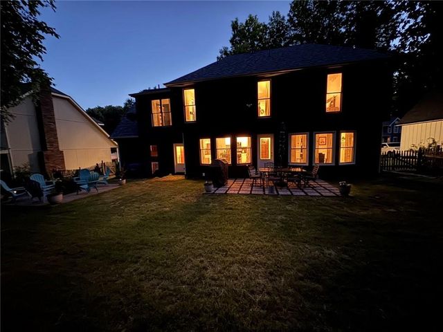 608 Butternut Lane, Liberty, MO 64068