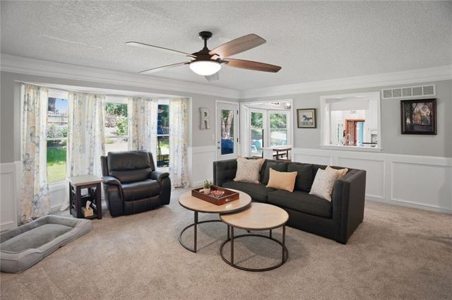 608 Butternut Lane, Liberty, MO 64068