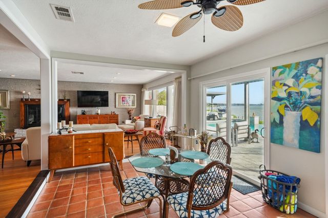 138 N Burnett Drive, Baytown, TX 77520