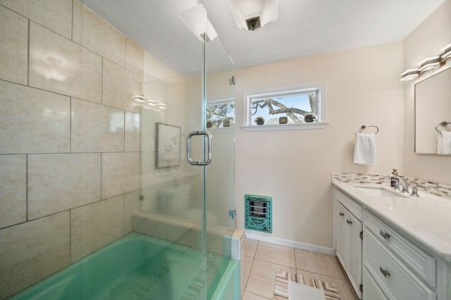 138 N Burnett Drive, Baytown, TX 77520