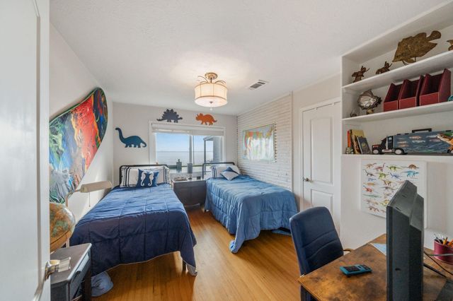 138 N Burnett Drive, Baytown, TX 77520