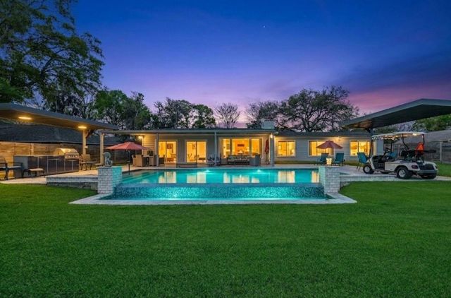 138 N Burnett Drive, Baytown, TX 77520