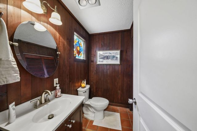 138 N Burnett Drive, Baytown, TX 77520