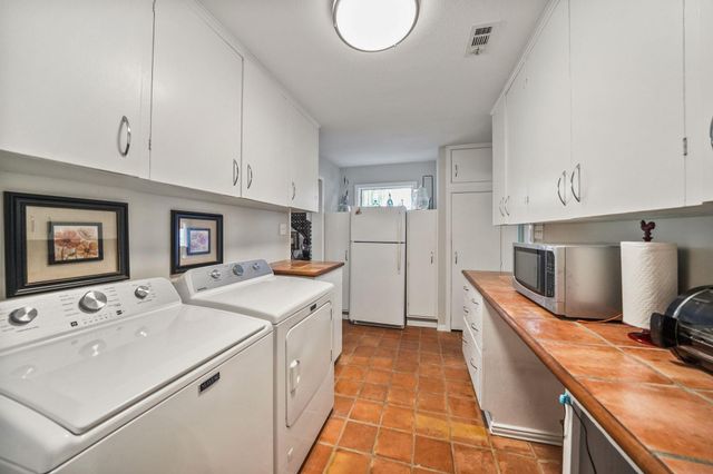 138 N Burnett Drive, Baytown, TX 77520