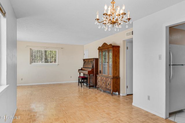 2611 Jefferson Avenue, El Paso, TX 79930