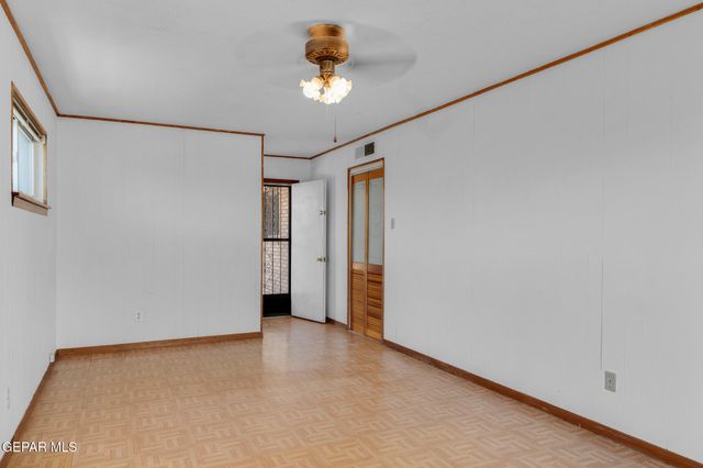 2611 Jefferson Avenue, El Paso, TX 79930