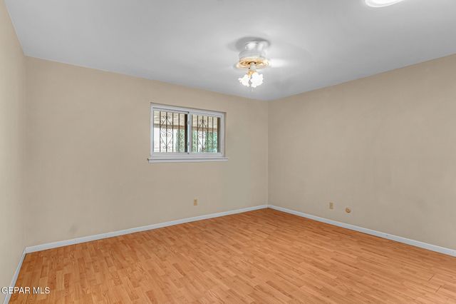 2611 Jefferson Avenue, El Paso, TX 79930