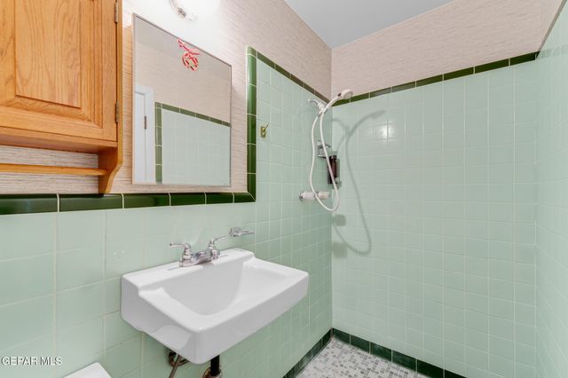 2611 Jefferson Avenue, El Paso, TX 79930
