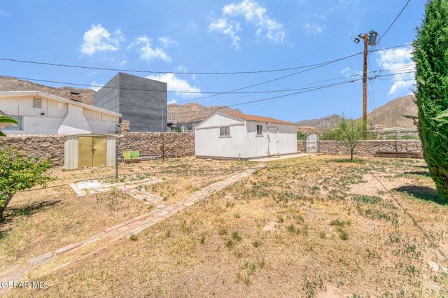 2611 Jefferson Avenue, El Paso, TX 79930