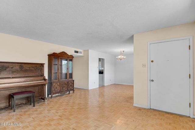 2611 Jefferson Avenue, El Paso, TX 79930