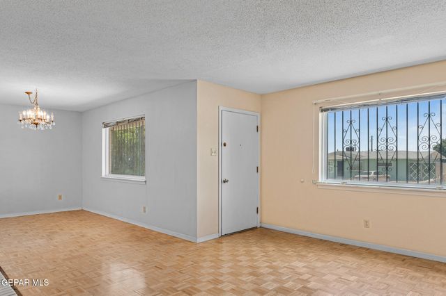 2611 Jefferson Avenue, El Paso, TX 79930