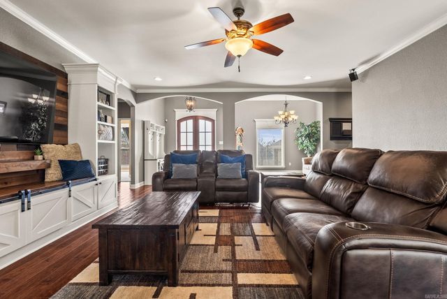 24 Basswood Terrace, Maumelle, AR 72113