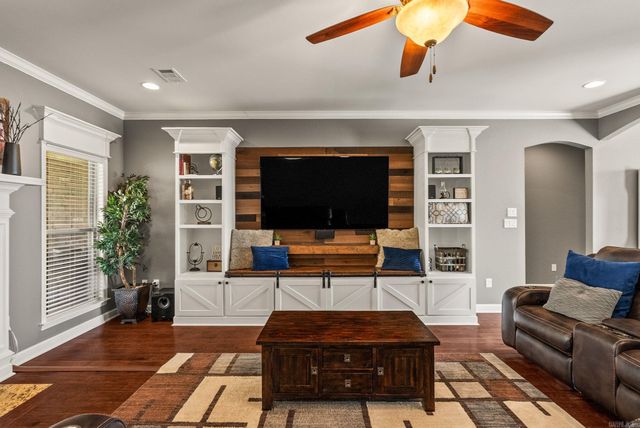 24 Basswood Terrace, Maumelle, AR 72113