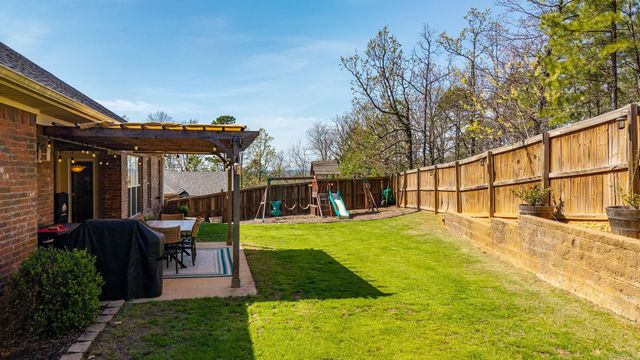 24 Basswood Terrace, Maumelle, AR 72113