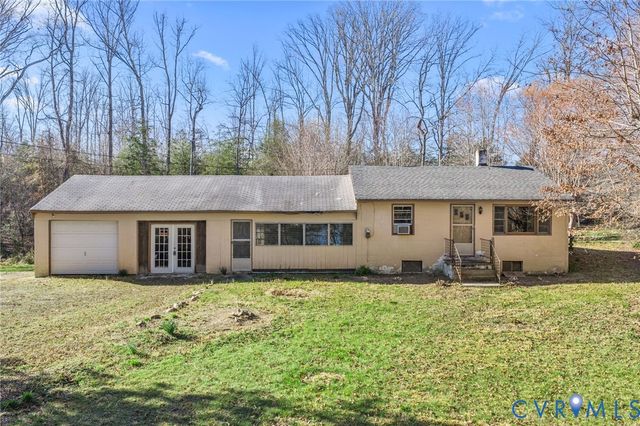 19161 Hollowing Creek Rd, Beaverdam, VA 23015