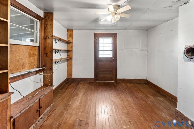 19161 Hollowing Creek Rd, Beaverdam, VA 23015