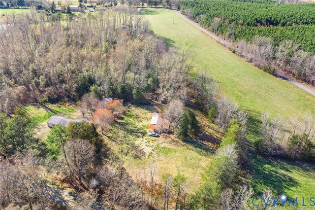 19161 Hollowing Creek Rd, Beaverdam, VA 23015