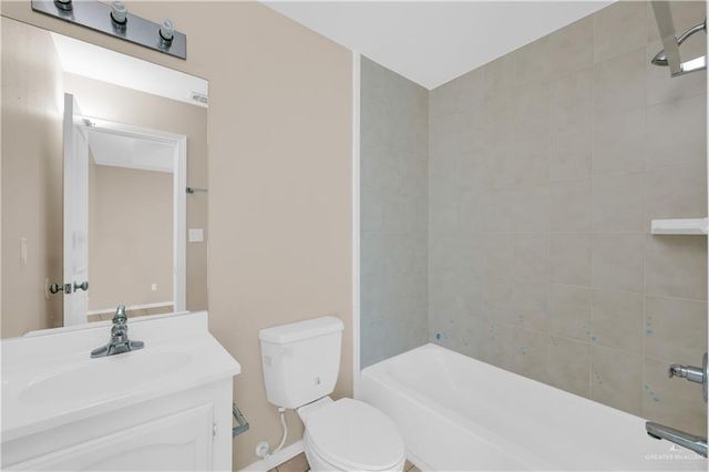 1607 W Omni Avenue, Pharr, TX 78577