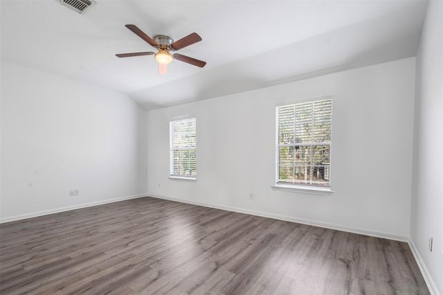 211 Blushwood Place, The Woodlands, TX 77382